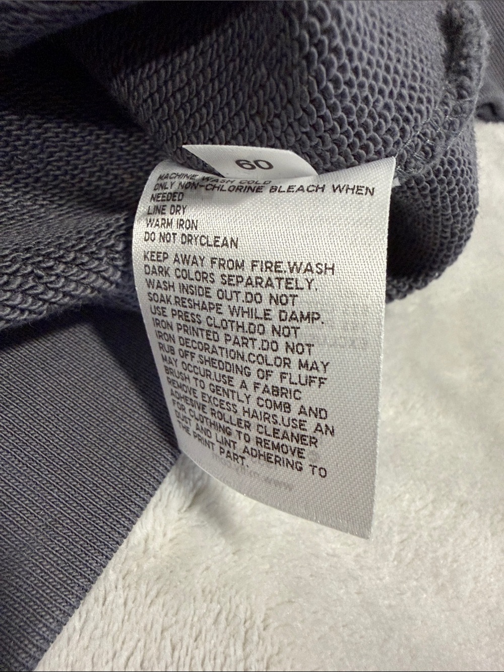 Uniqlo x Miffy Sweatshirt - Picture 10 of 13